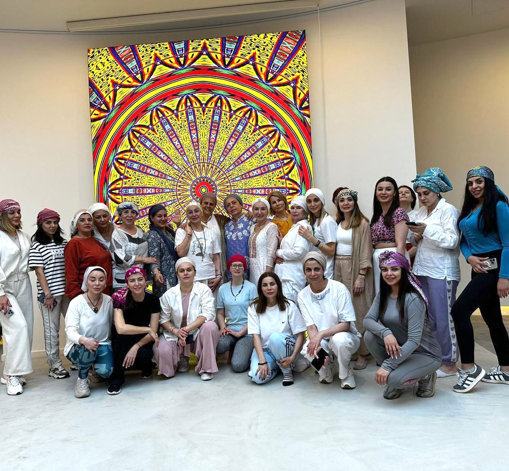 Фото ведущих курс