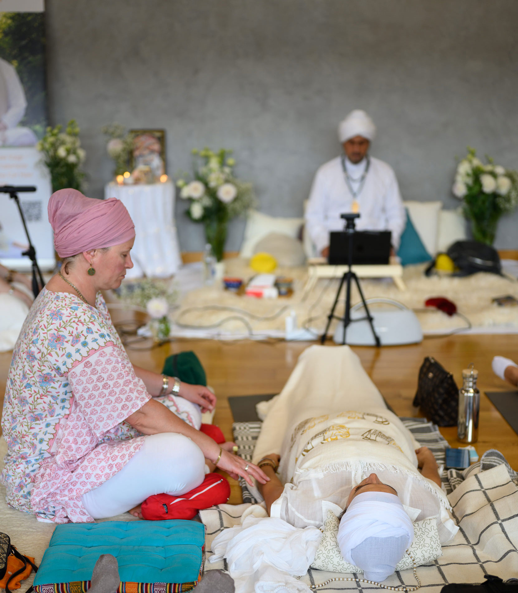 Фото ведущих курс