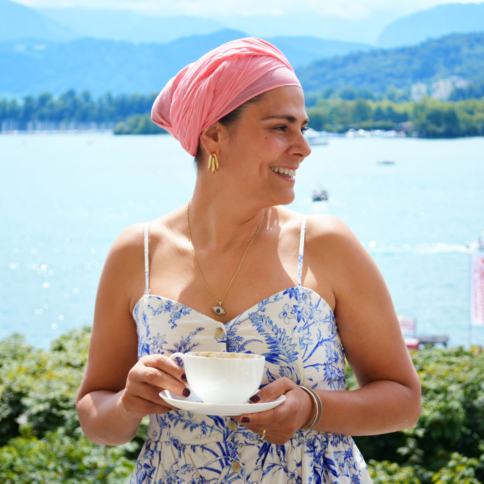 Фото ведущих курс